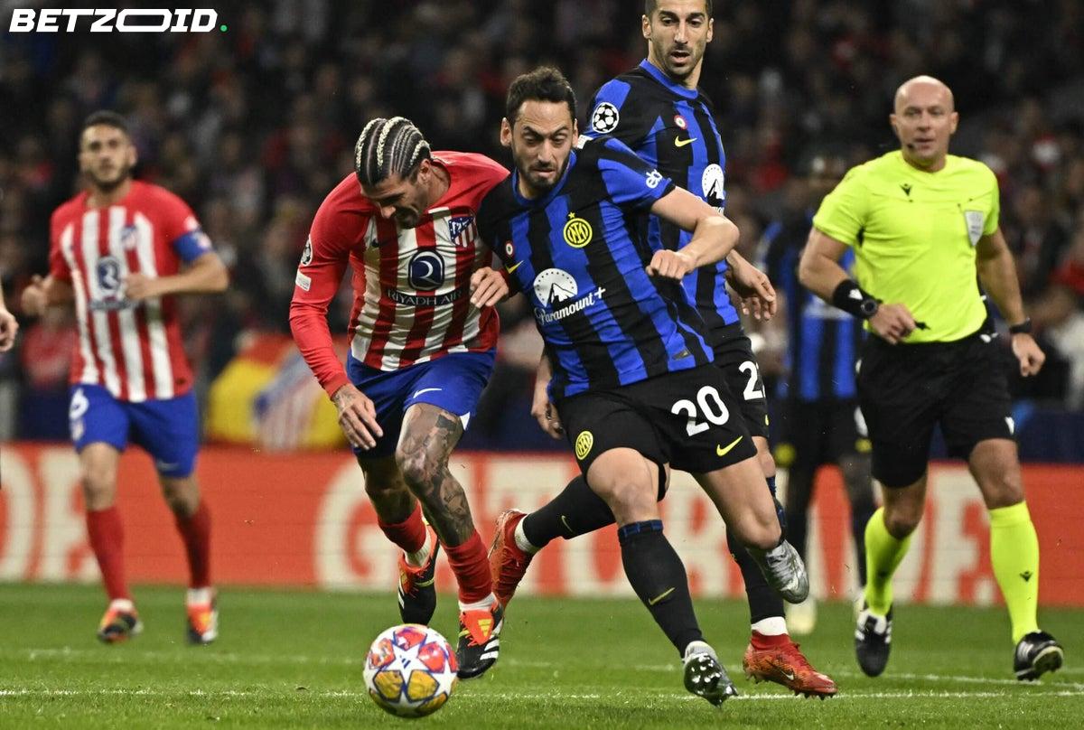 Top Football Clubs Fight Over Training Bases for FIFA's <body data-country=